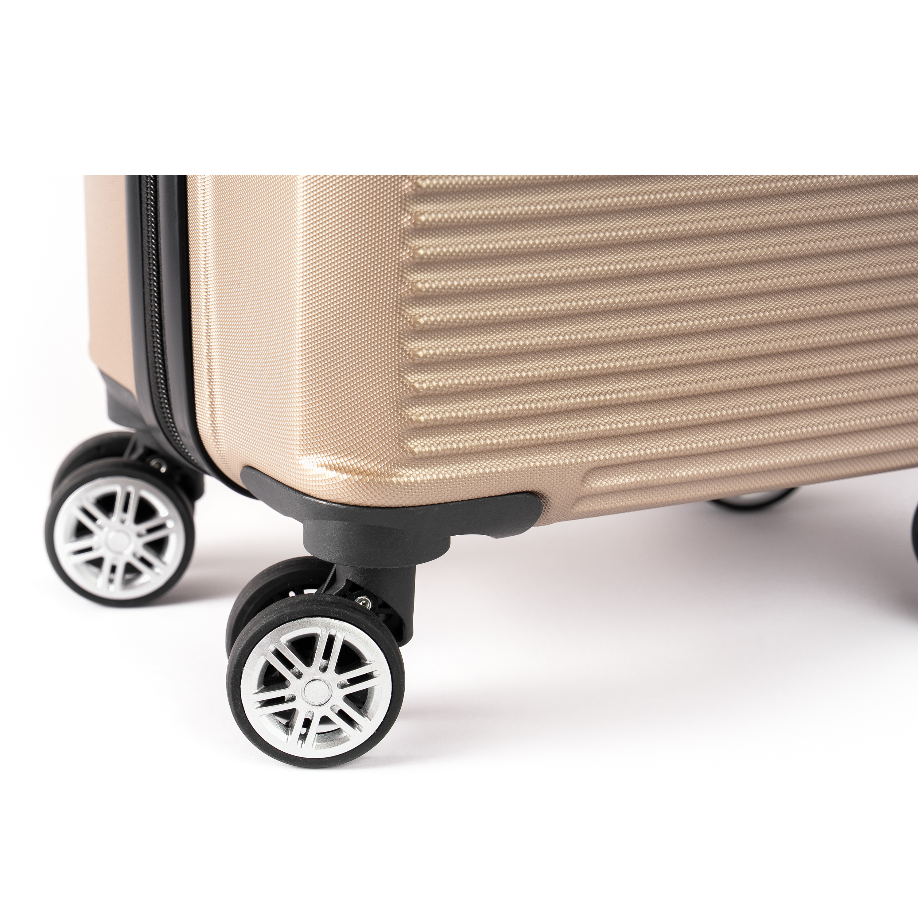 4-piece Weekend suitcase set (cabin, medium, large + vanity)