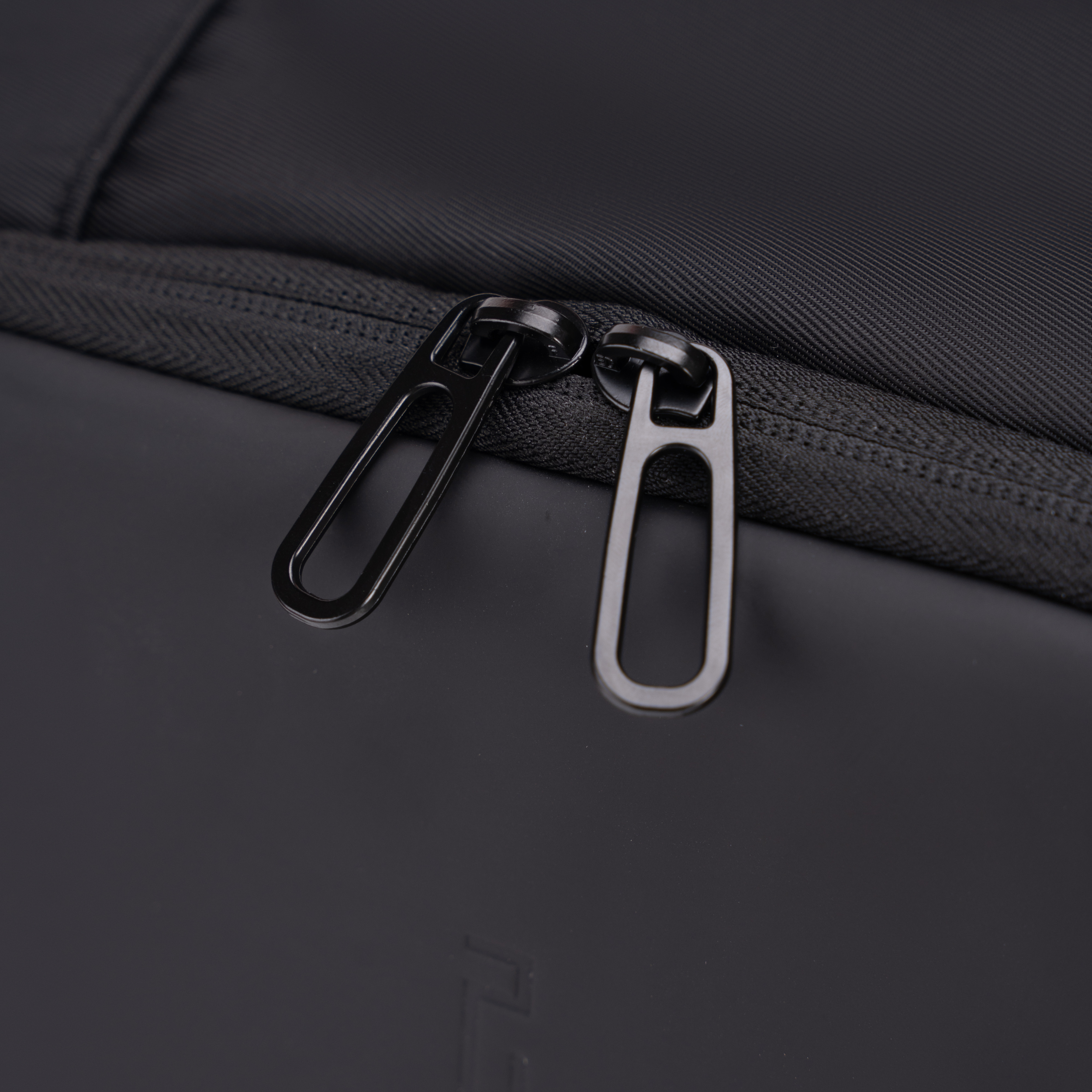 Mochila CELIMS sellada al vacío 40x30x20 - Equipaje de mano - Impermeable - Negra