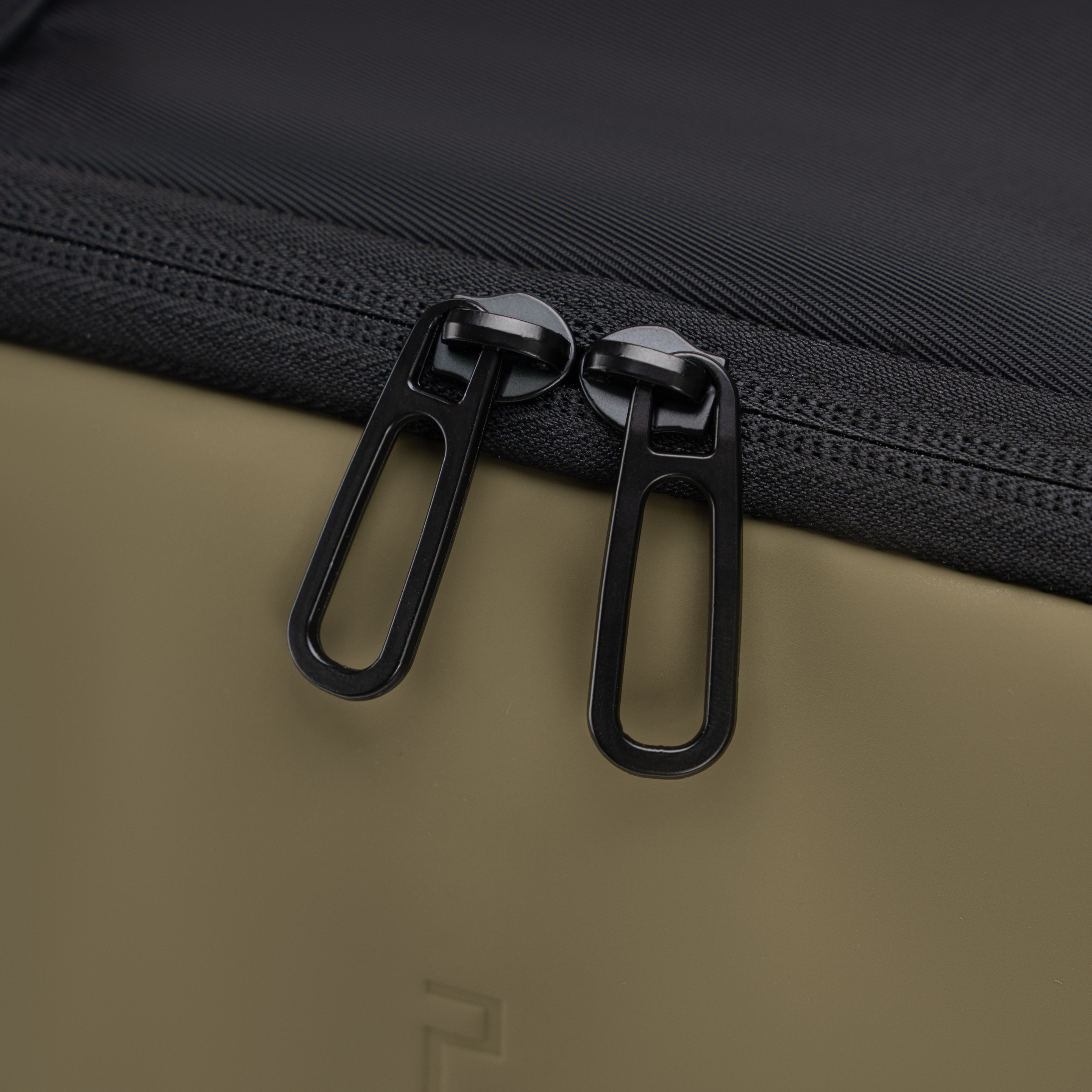 Mochila CELIMS sellada al vacío 40x30x20 - Equipaje de mano - Impermeable - Negra