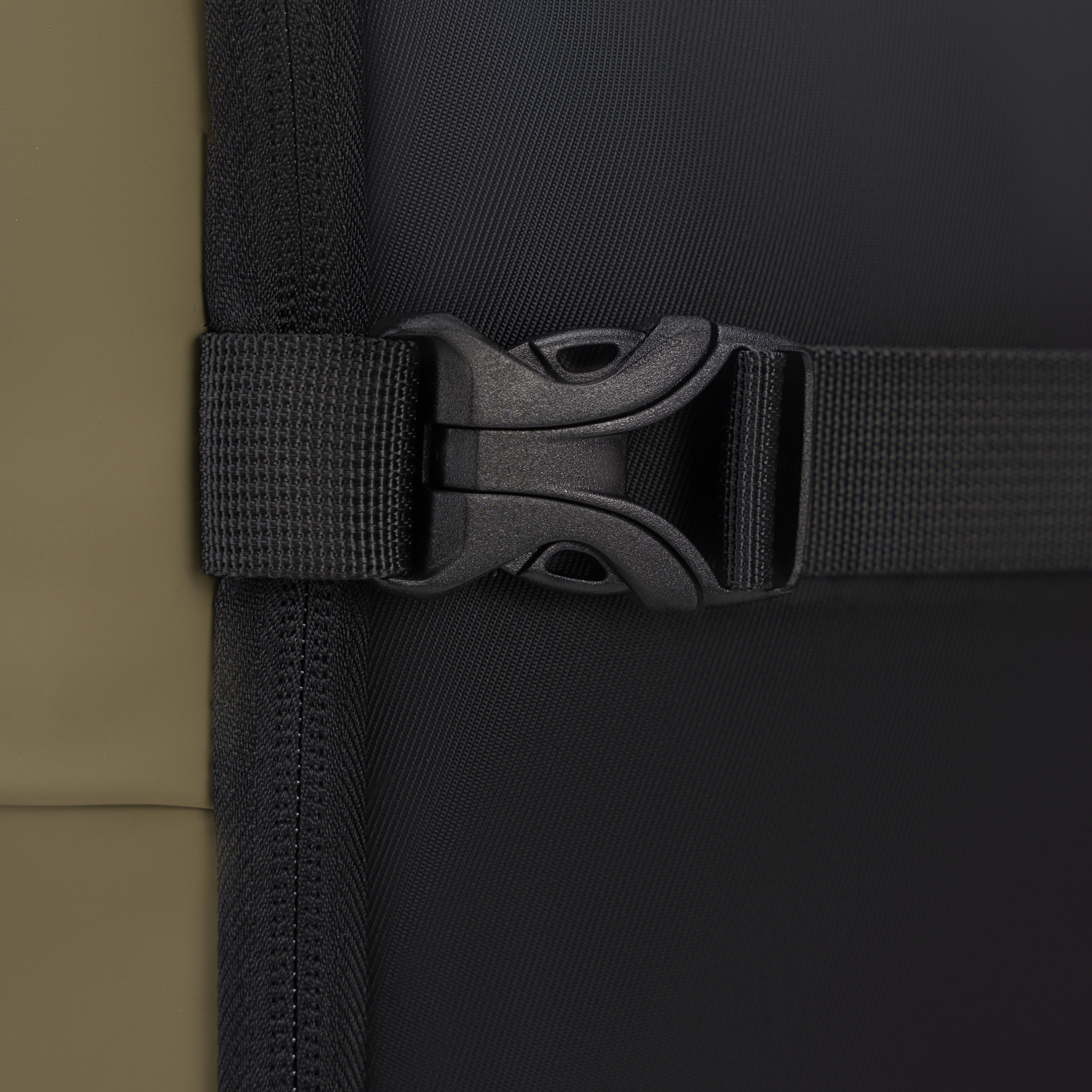 Mochila CELIMS 40x30x20 - Equipaje de mano - Impermeable - Negra